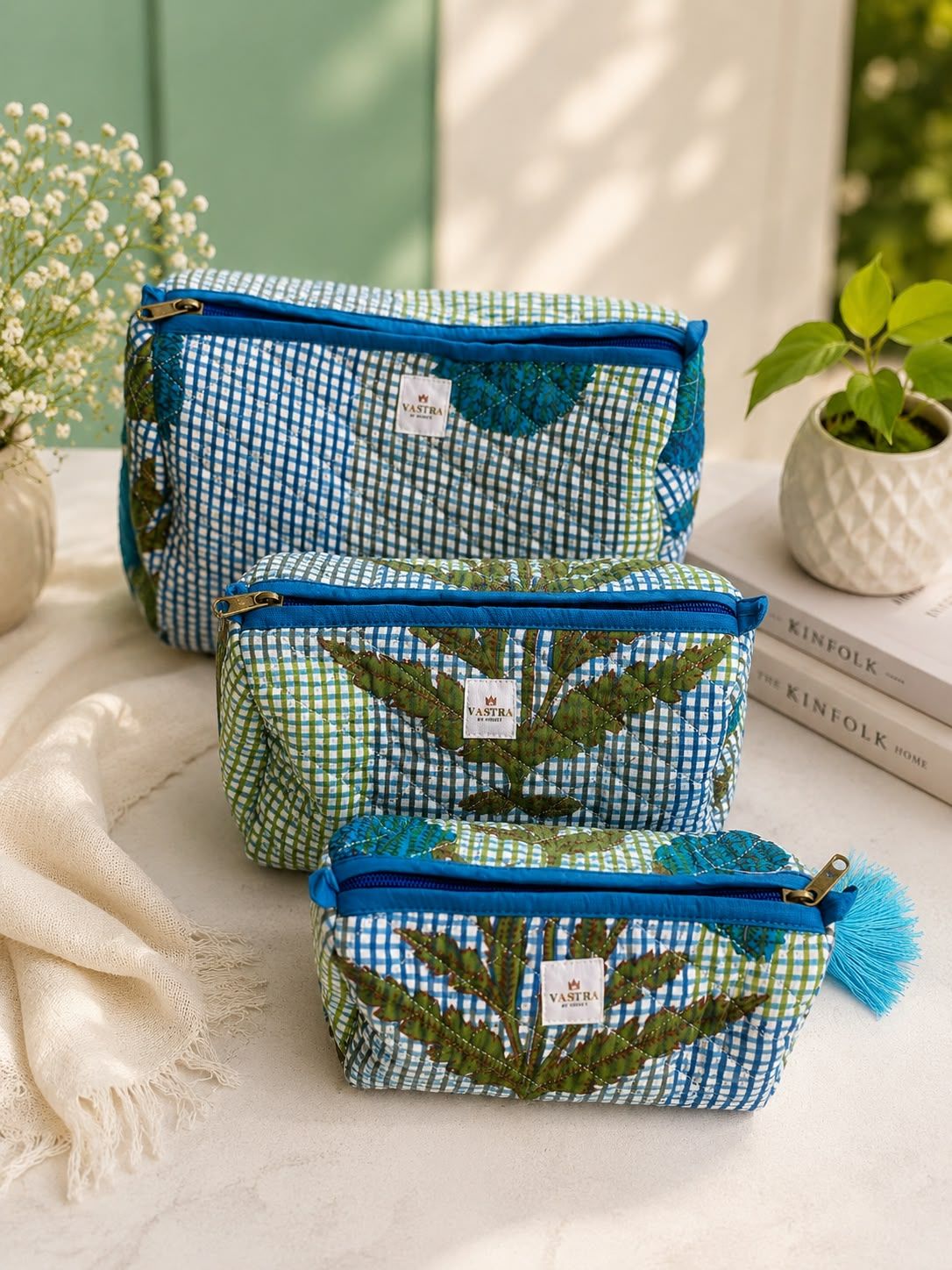 Small Blue Leafy Checked Tote & Pouch Combo
