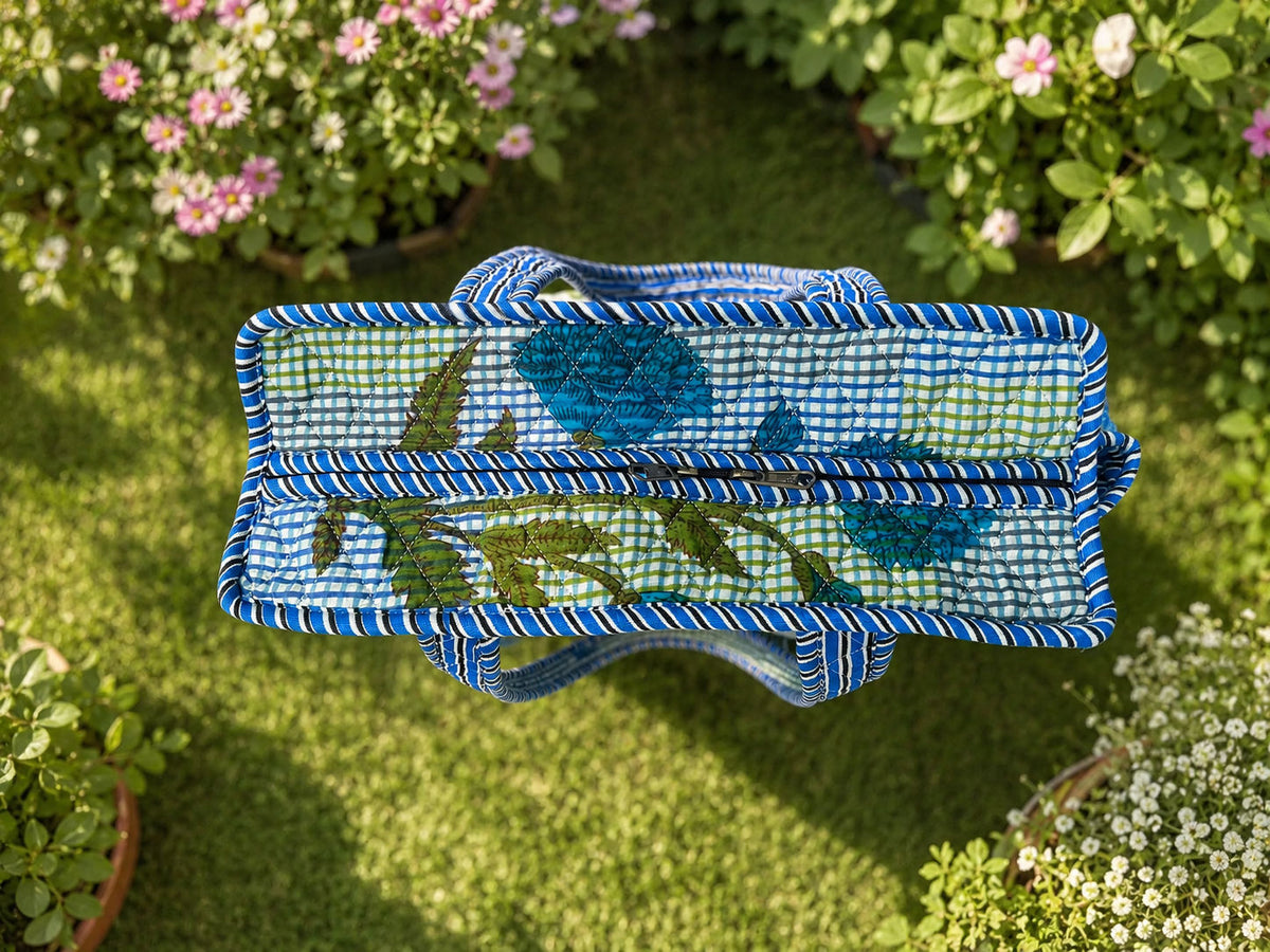 Small Blue Leafy Checked Tote & Pouch Combo