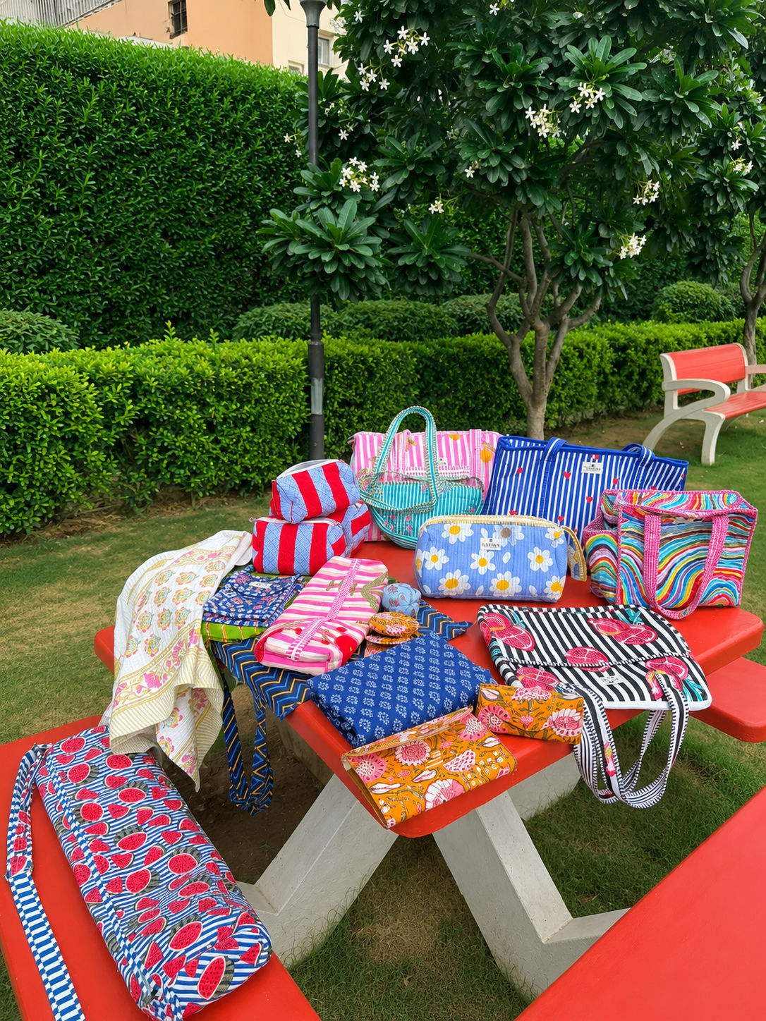 The Grand Diwali Luxe Hamper By Vastra By Monty⭐